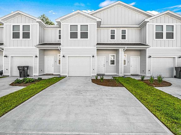 3rd image of 1626 Iroquois Ct