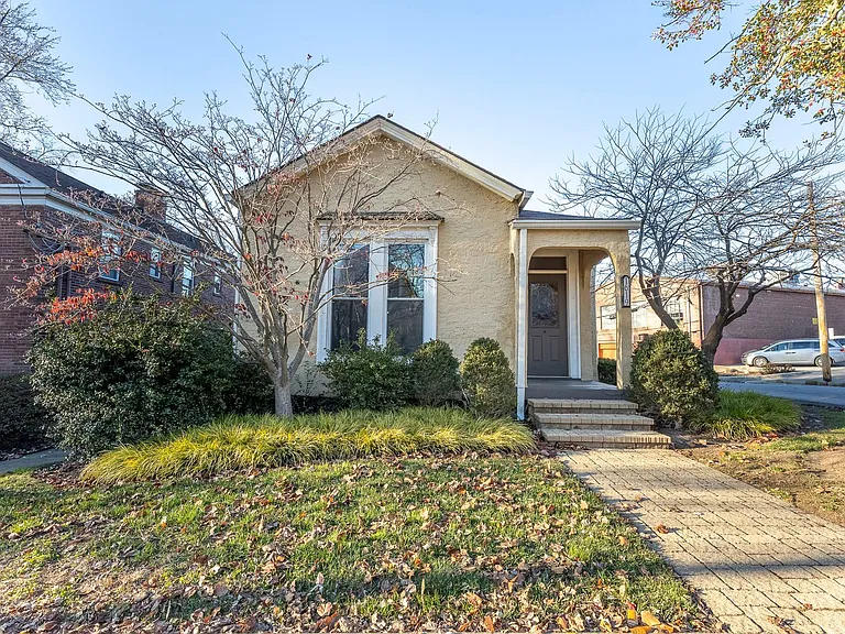 1619 Ellwood Ave — Photo 32