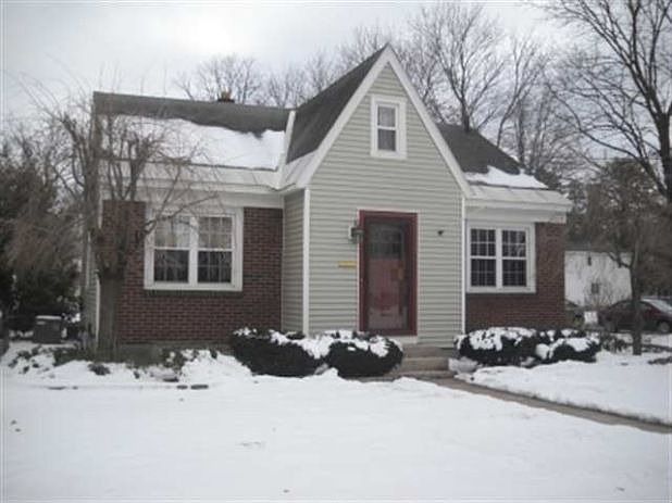 2nd image of 324 Kings Rd