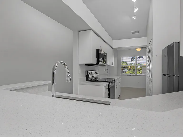 145 Wading Bird Cir #201 — Photo 8