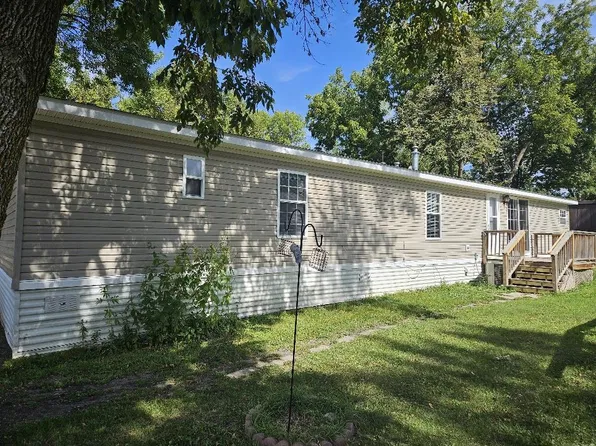 400 Center Ave S Trailer 78, Montrose, MN 55363