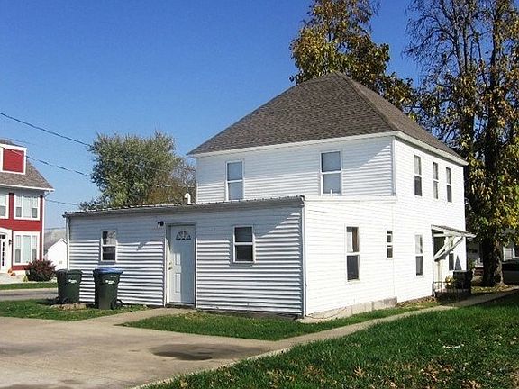 5th image of 702 S 6th St