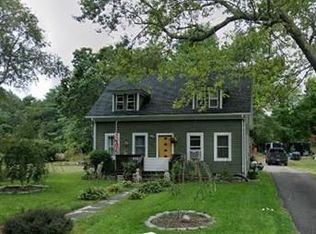 55 Rockwood Rd, Norfolk, MA 02056
