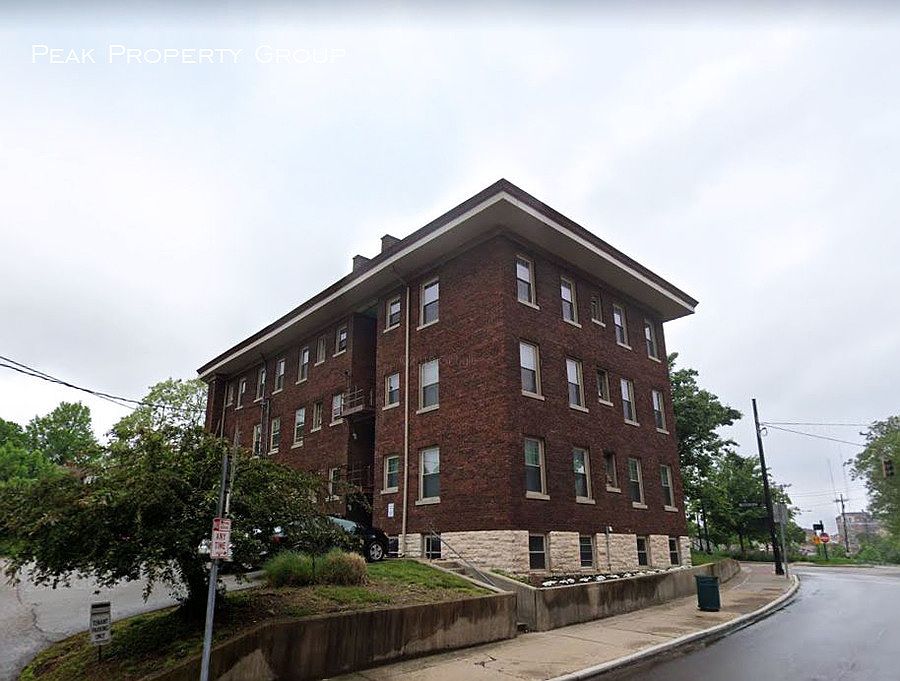 2nd image of 2562 Woodburn Ave APT 14