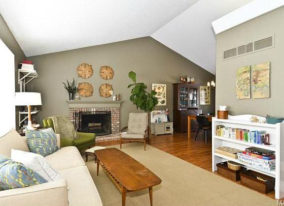 2nd image of 1739 Woodmore Oaks Dr