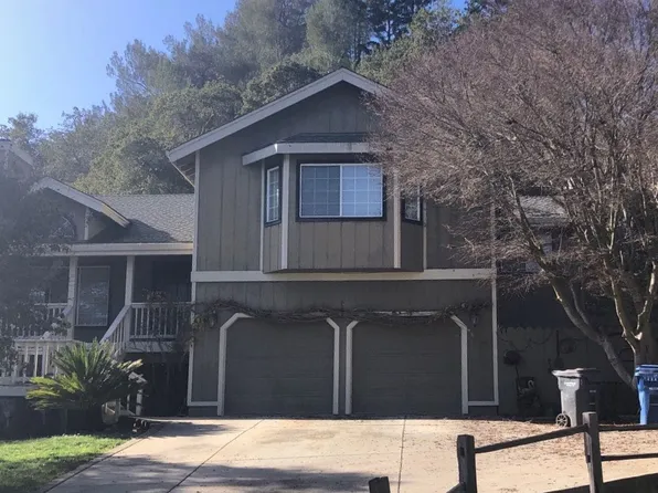 17 Enos Ln, Watsonville, CA 95076