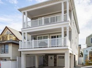 30 Arizona Ave, Long Beach, NY 11561