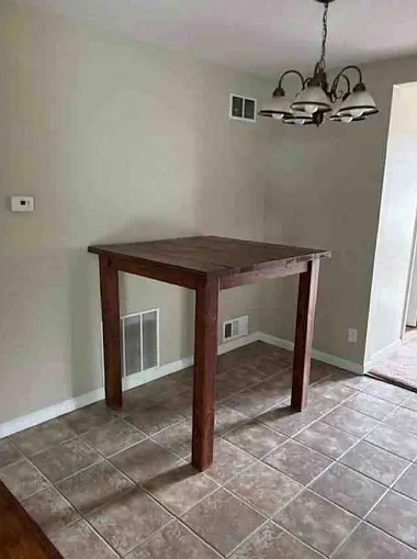 3 bed, 1900 sqft, $2,750 — Photo 3