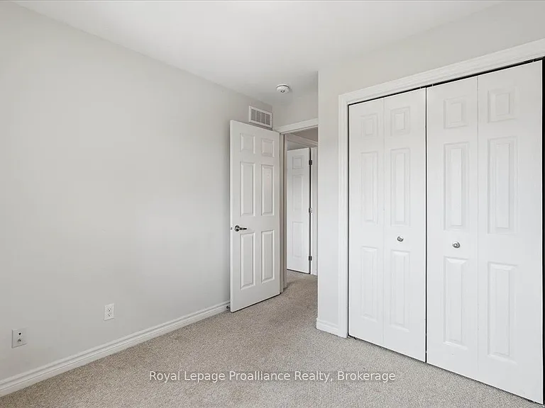 16 Ledgerock Ct — Photo 31
