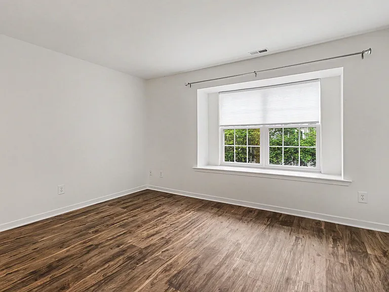 204 Cheswold Ct — Photo 25