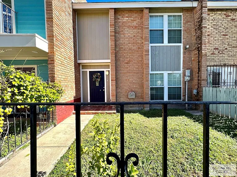 3908 Las Palmas Cir — Photo 3