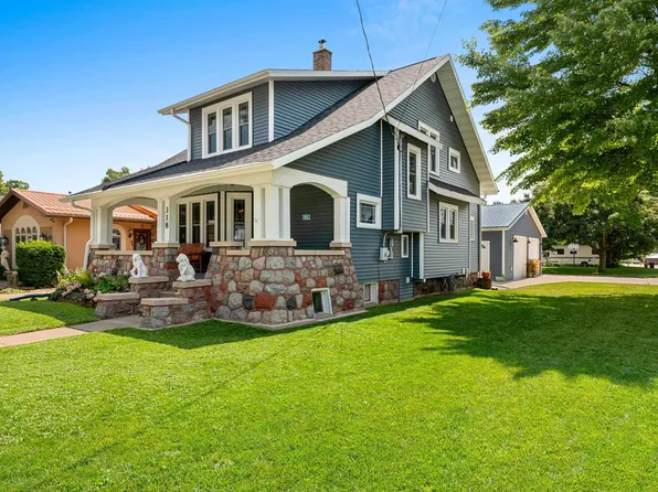 318 W Ganschow St, Bonduel, WI 54107