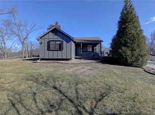 6121 NW Klamm Rd, Kansas City, MO 64152