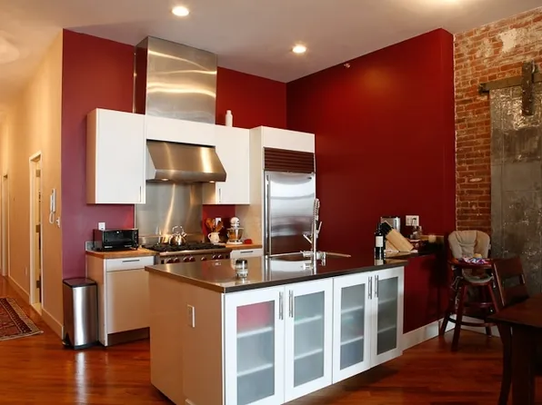 85 North 3rd Street image 1 of 7