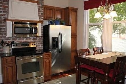 4th image of 2213 Milan St