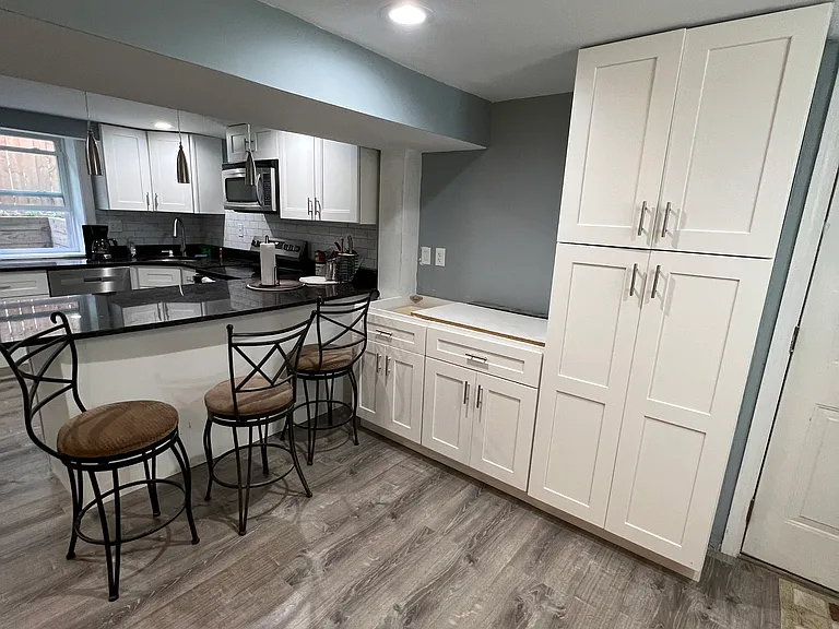17 Holman St #1 — Photo 4