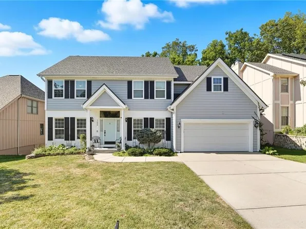 7660 N Pomona Pl, Kansas City, MO 64152