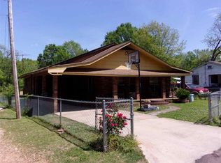 106 Puckett St, Crystal Springs, MS 39059