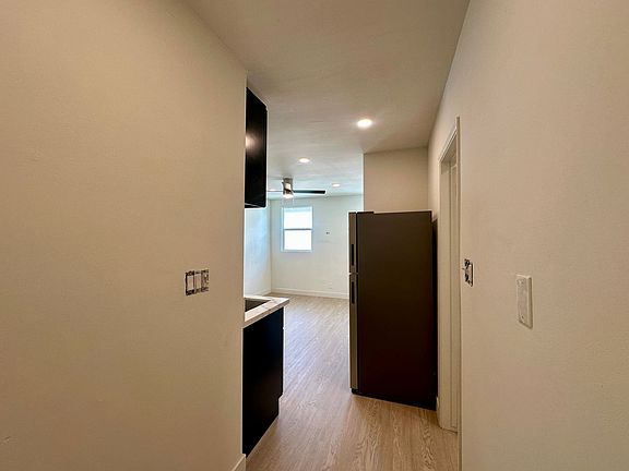 3rd image of 3608 Keystone Ave #8-09