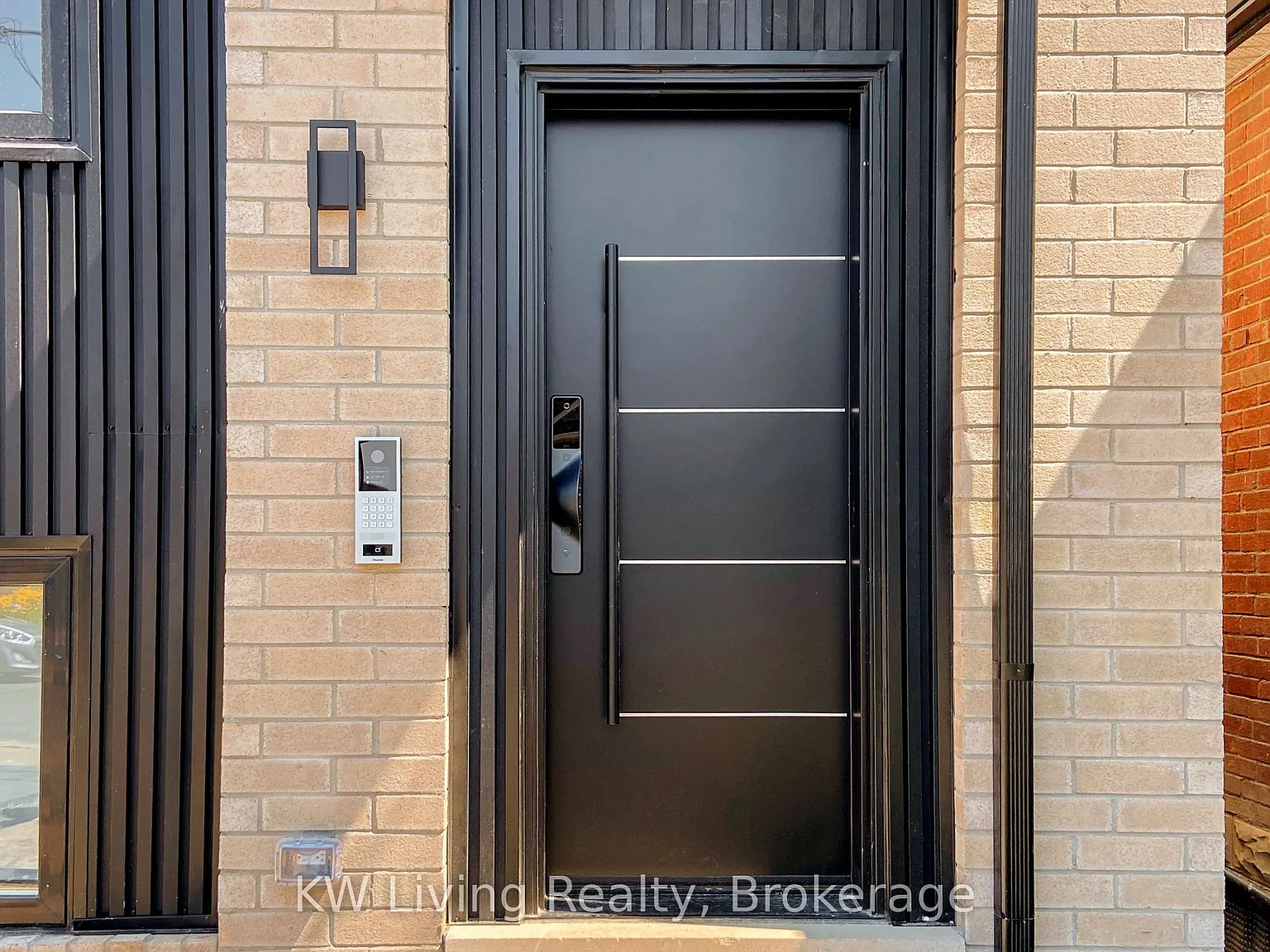 4 bed, $3,000 — Photo 2