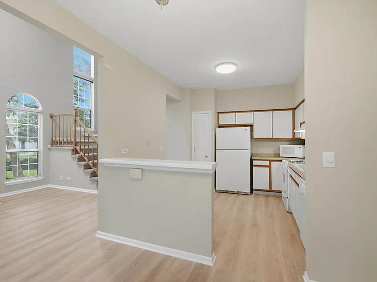 610 Woodhaven Dr — Photo 6
