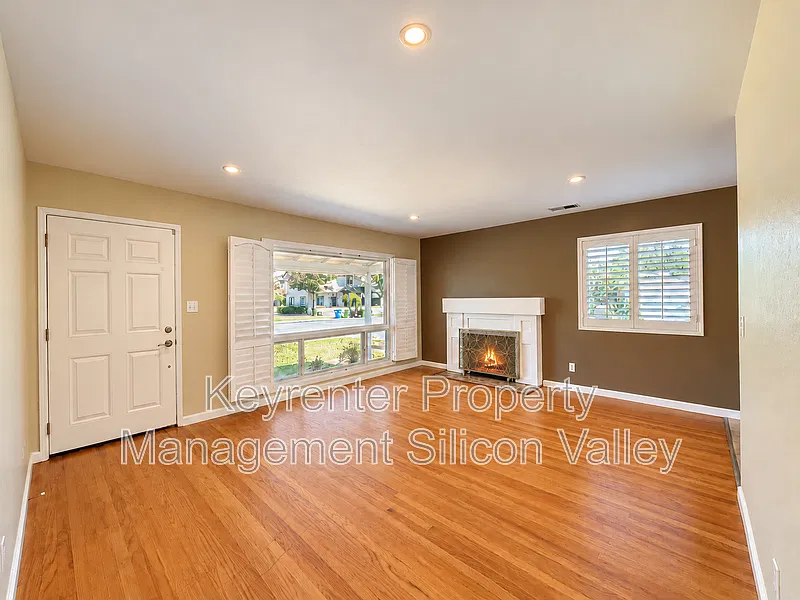 3 bed, 2.0 bath, 1447 sqft, $5,500 — Photo 4
