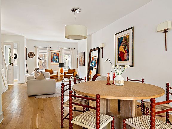 2nd image of 213 29th St #2FAM