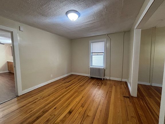 3rd image of 51 Pulaski St #51