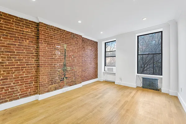 Rented by Nooklyn NYC LLC | media 14