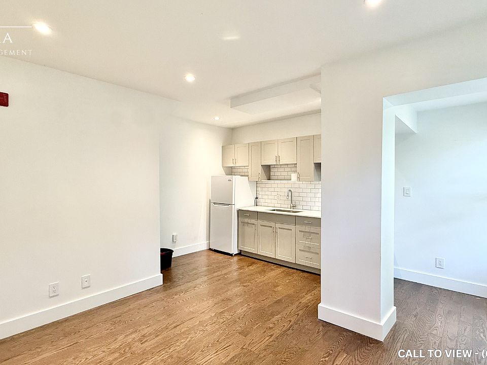 1st image of 18 Bonnyview Dr #1