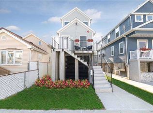 806 Shad Creek Rd, Far Rockaway, NY 11693