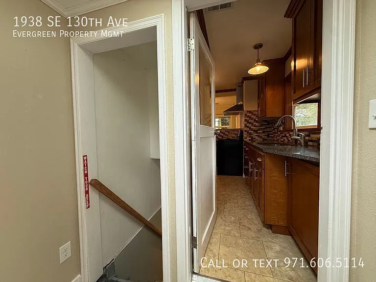 1938 SE 130th Ave — Photo 23