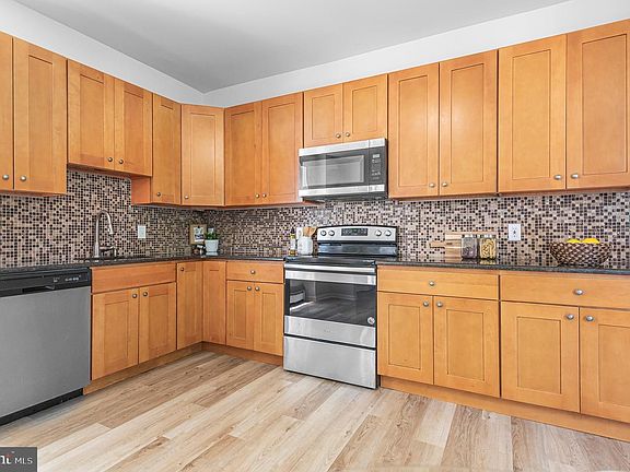 2nd image of 705 Shadyside Ave
