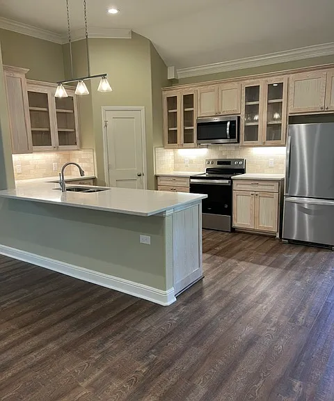 12600 Plassmeyer Pl — Photo 2