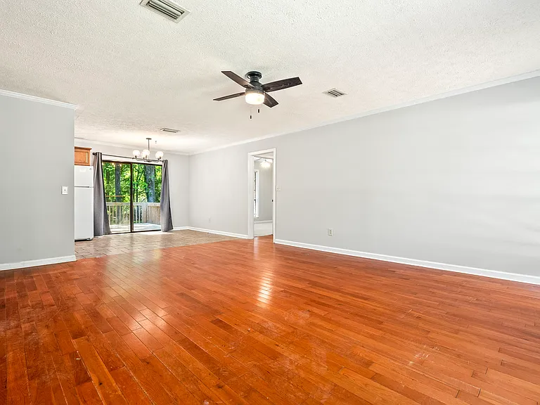 1309 Sanders St — Photo 5