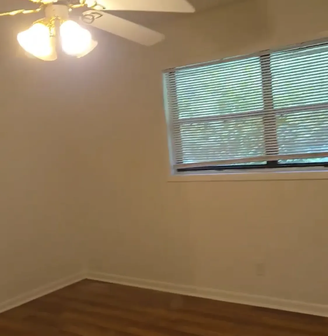 2 bed, 1300 sqft, $1,800 — Photo 2