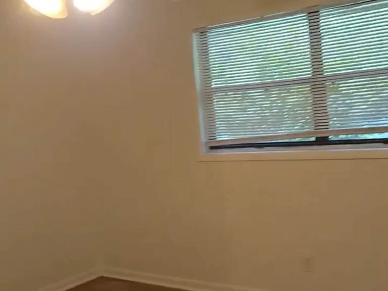 1415 Southland Vista Ct NE — Photo 2