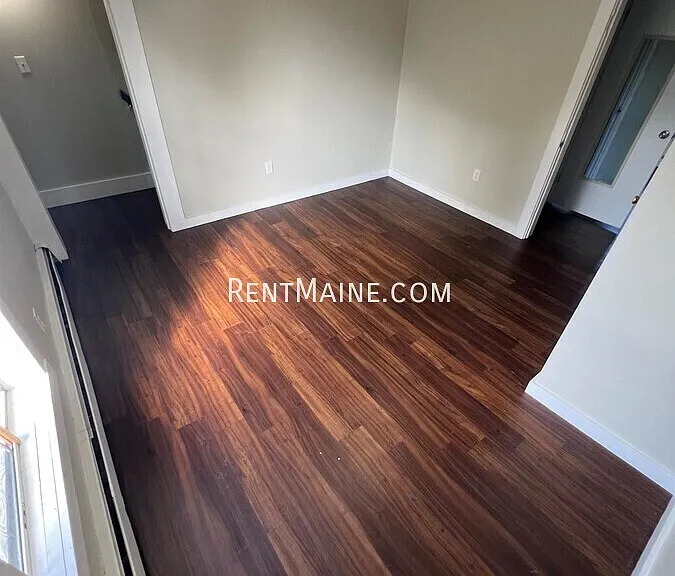 61-63 Pearl St #4 — Photo 4