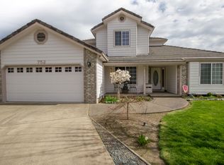 752 Mallory Ct, Central Pt, OR