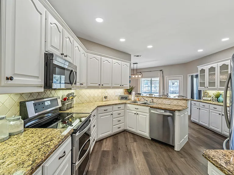 602 Windover Ln — Photo 4