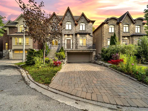 7 Geranium Ct, Toronto, ON M2M 0A2