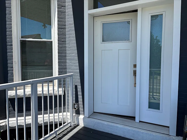 50 E Utica St #1A — Photo 9