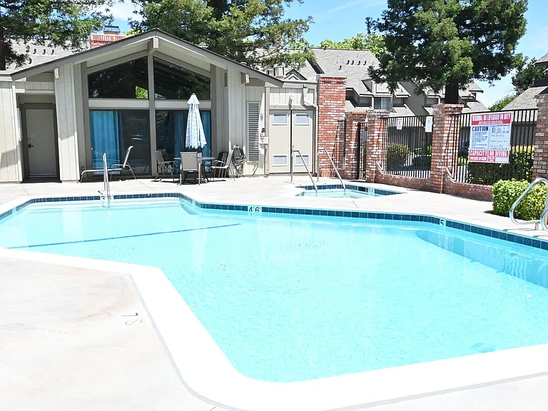 347 W Rincon Ave #E — Photo 32