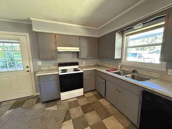 5th image of 701 S 9th Street