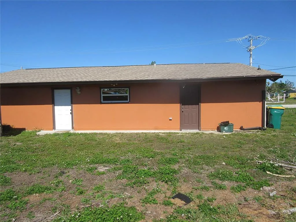 2 bed, 2.0 bath, 1337 sqft, $1,425 — Photo 2