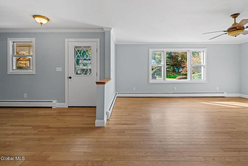 3rd image of 58 St Andrews Drive