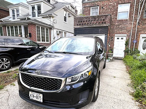 1046 East 32nd Street image 1 of 12