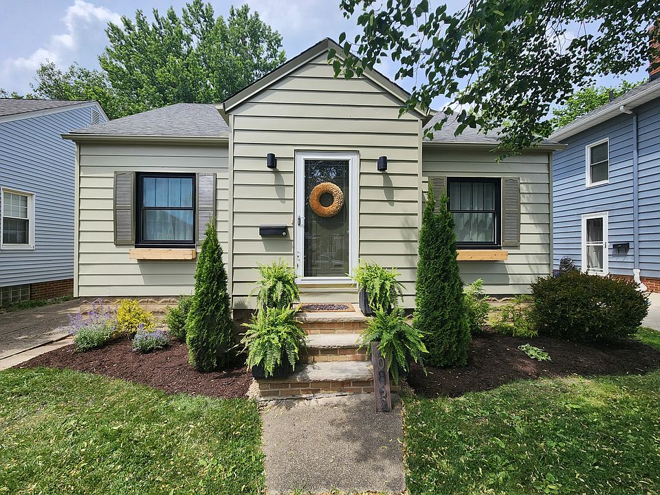 1st image of 20862 Stanford Ave