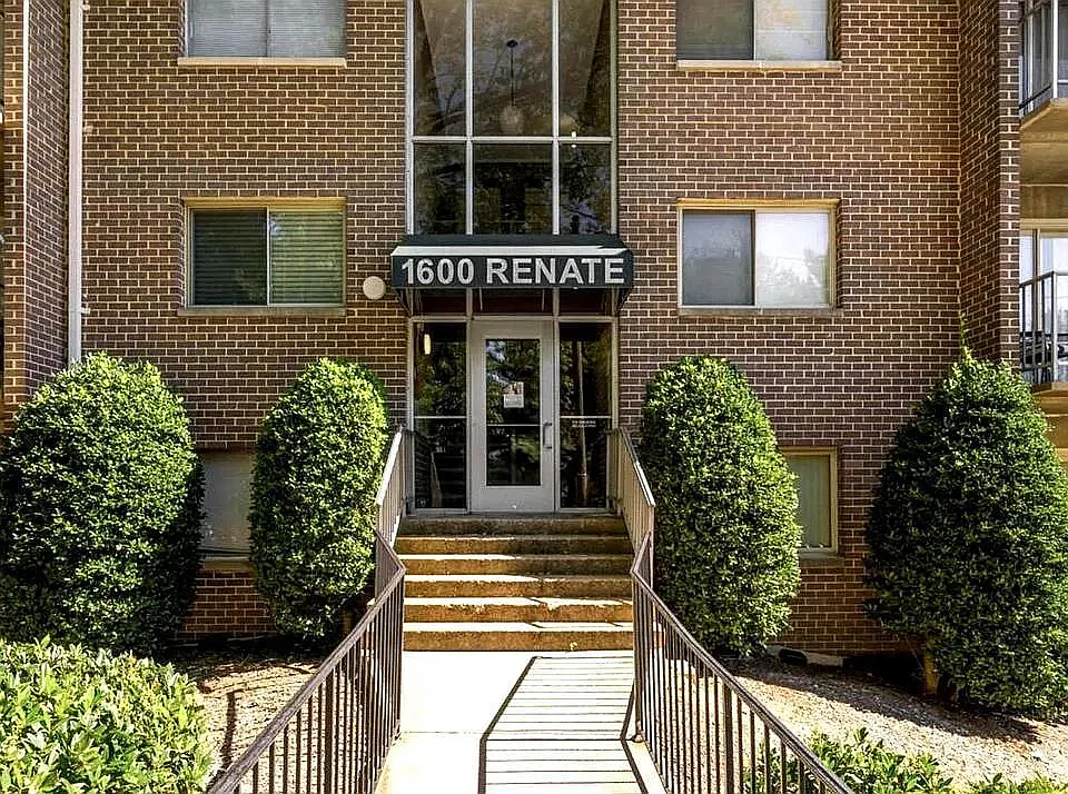 1600 Renate Dr #304