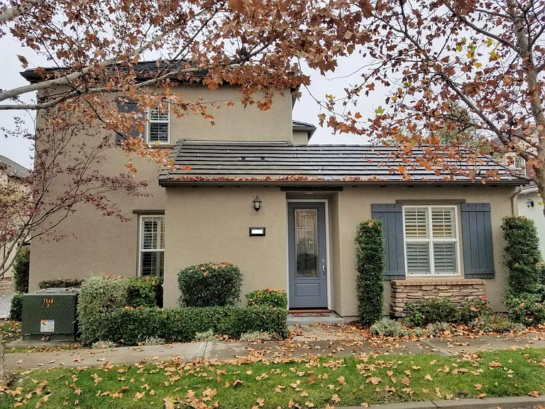 40 Villa Gardens Ct — Photo 2